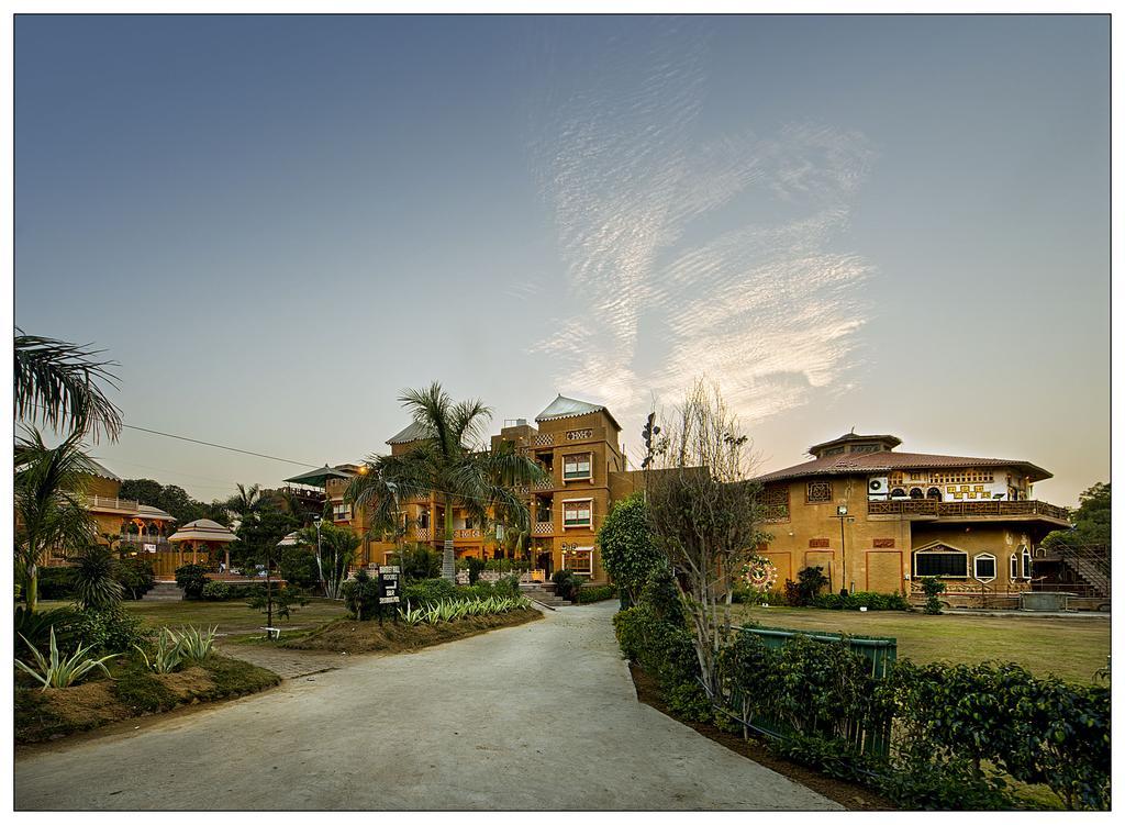 Nirali Dhani Ethnic Heritage And Resort 3*